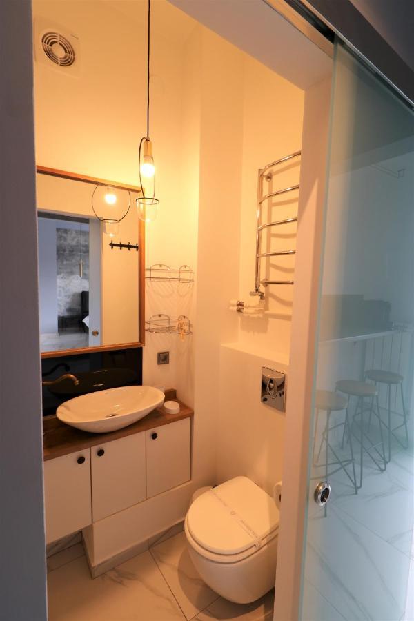 Deluxe Skyline Retreat Studio - Old Town Букурещ Екстериор снимка