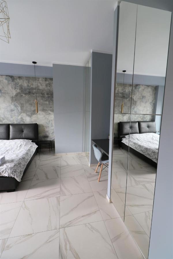 Deluxe Skyline Retreat Studio - Old Town Букурещ Екстериор снимка